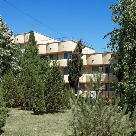 Хотел балканика 2*